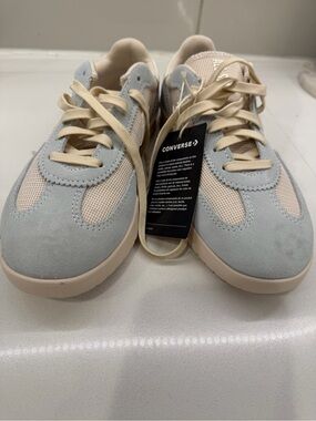 Converse Low-Top Sneakers in Cream and Light Blue